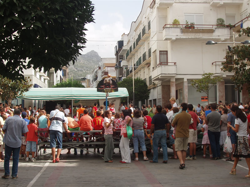 Numeroso público desde principios de la mañana.